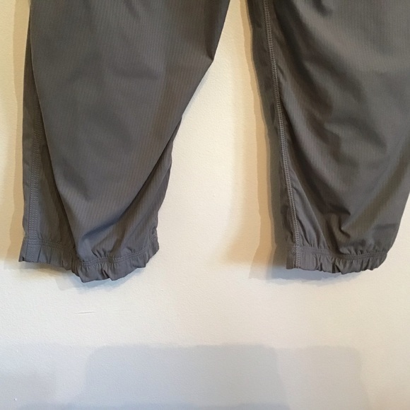 Lululemon Dance Studio Crop II (Unlined 20")
Battleship - Picture 8 of 11